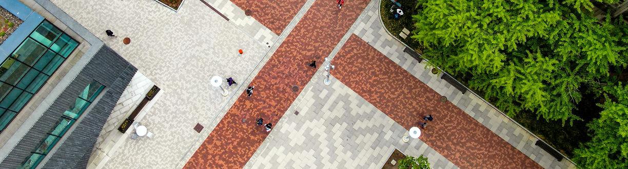 A drone shot of the 威尼斯赌场网站 campus.